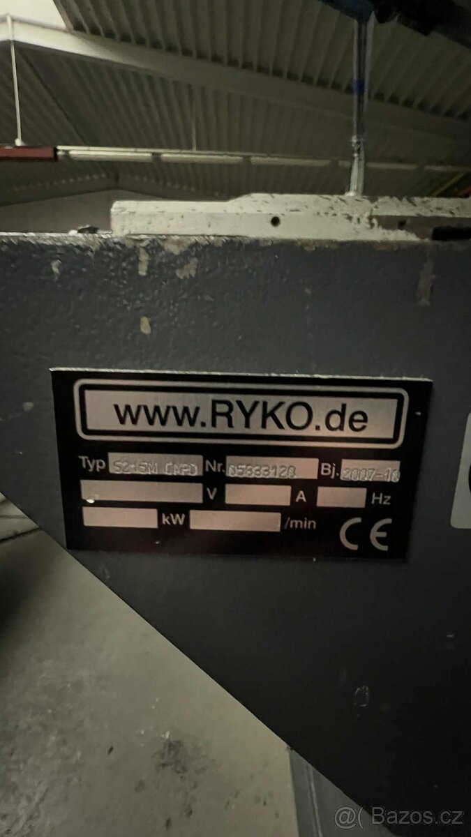 Pásová pila na železo Riko