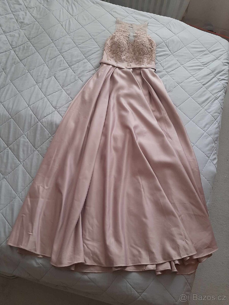 Společenské šaty Mascara London 38