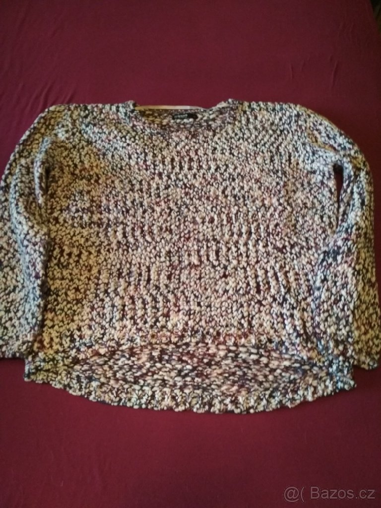 Prodám dámské svetry, výměna šatníku.