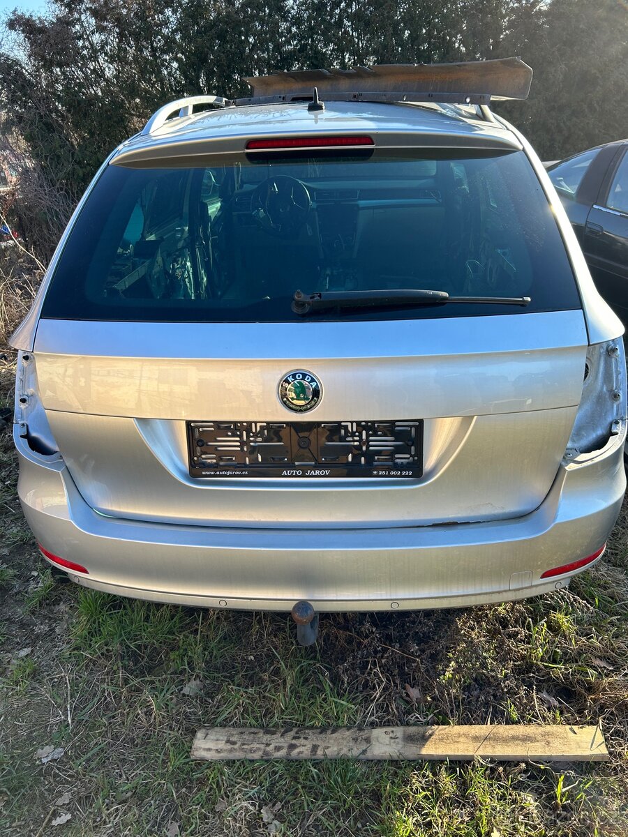 Zadní vrata Škoda Superb 2 Combi