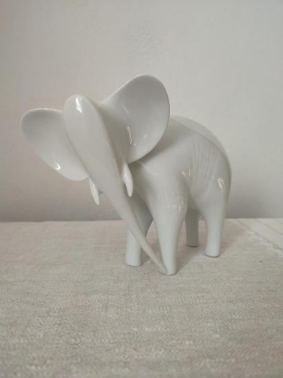 Royal dux porcelánová soška slon brusel