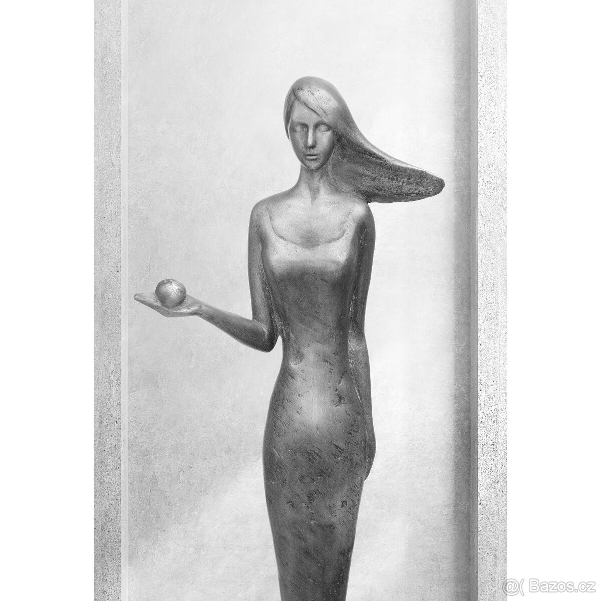 Dívka s jablkem, cínová socha, limitovaná edice, umění, kov