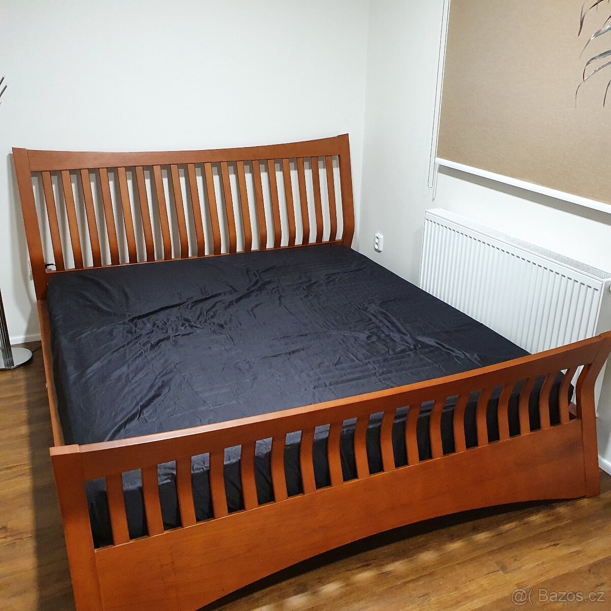 Designová postel vyrobená na zakázku