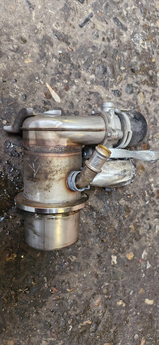 Chladič pro zpětné vedení spalin / EGR 04L131512D