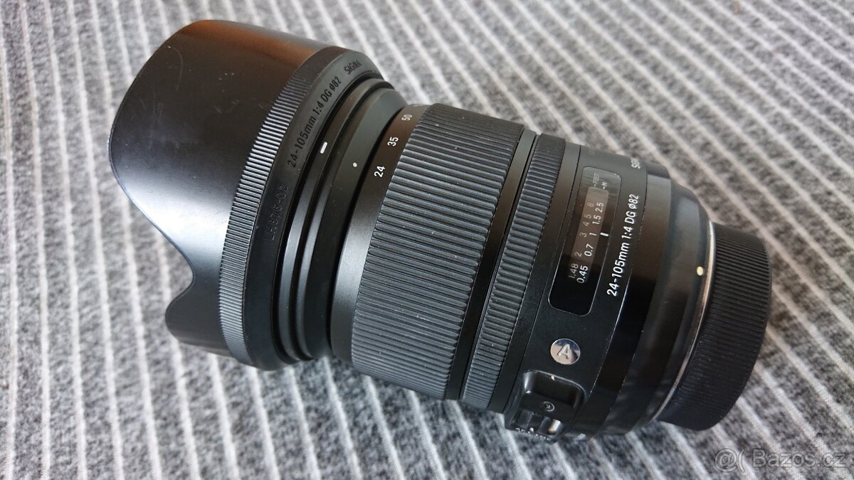 SIGMA 24-105mm f/4 DG OS HSM Art v super stavu