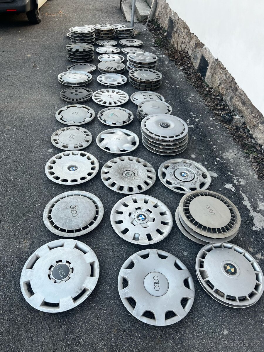 Poklice na kola na veterány Audi, Ford, Fiat apod.