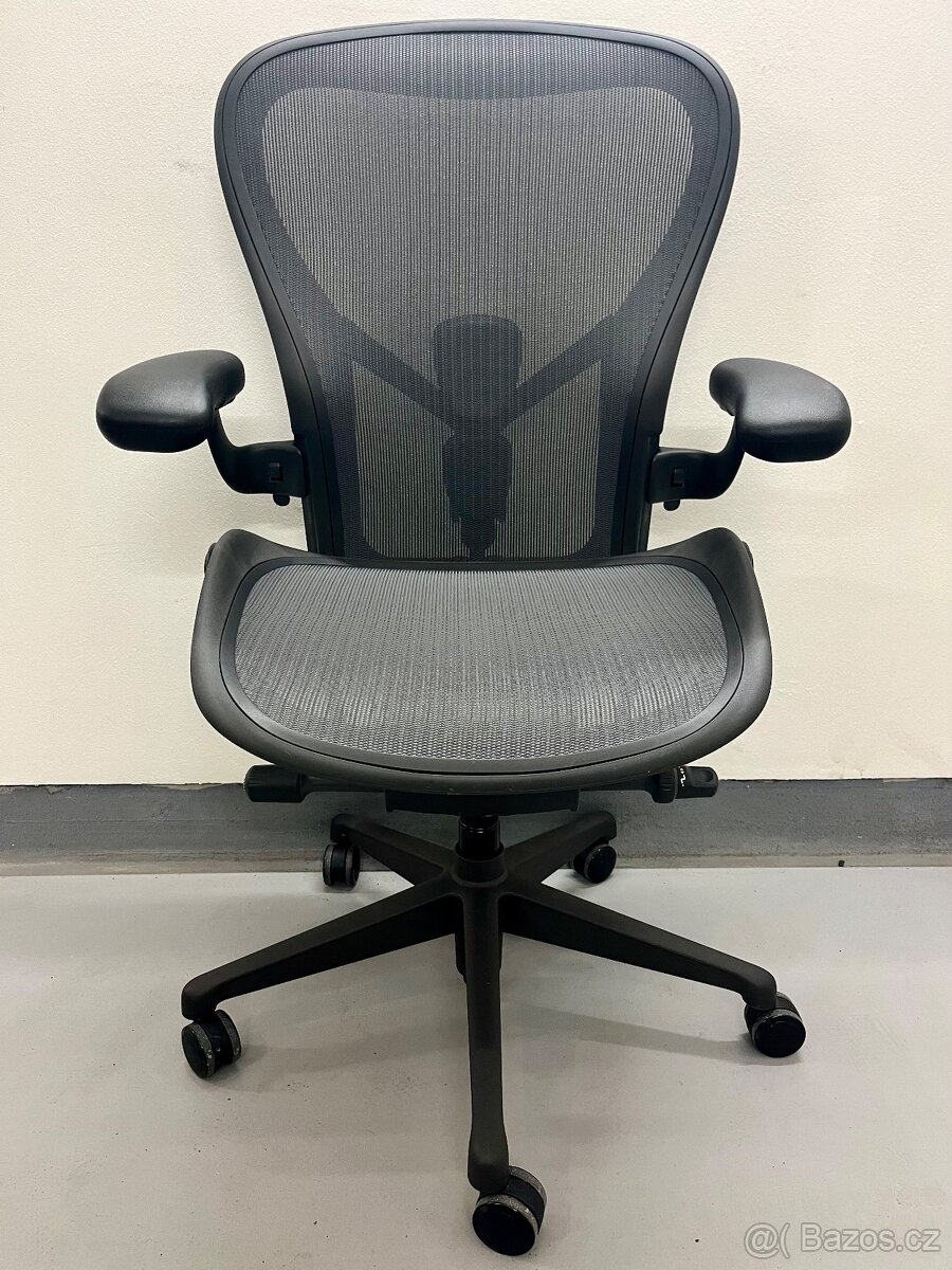 Kancelářská židle Herman Miller Aeron vel. B, záruka
