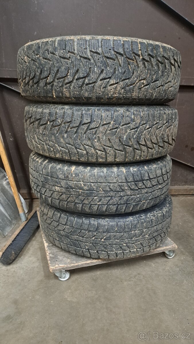 Zimni pneu 205/70 r15