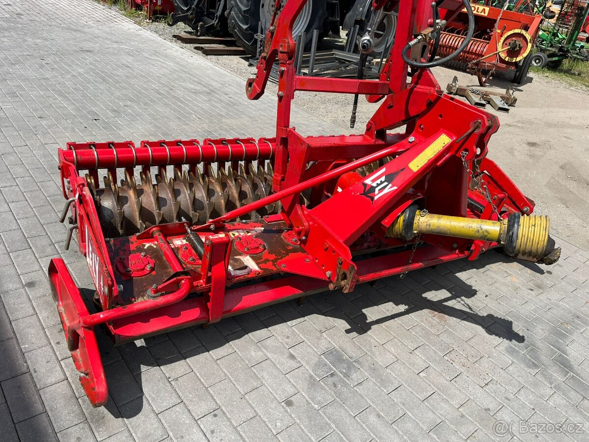 Rotační brány LELY 2,5m, packer válec, hydraulika ZACHOVALÉ