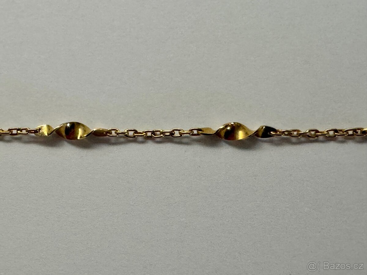 Zlatý dámský řetízek 14K (585/1000)