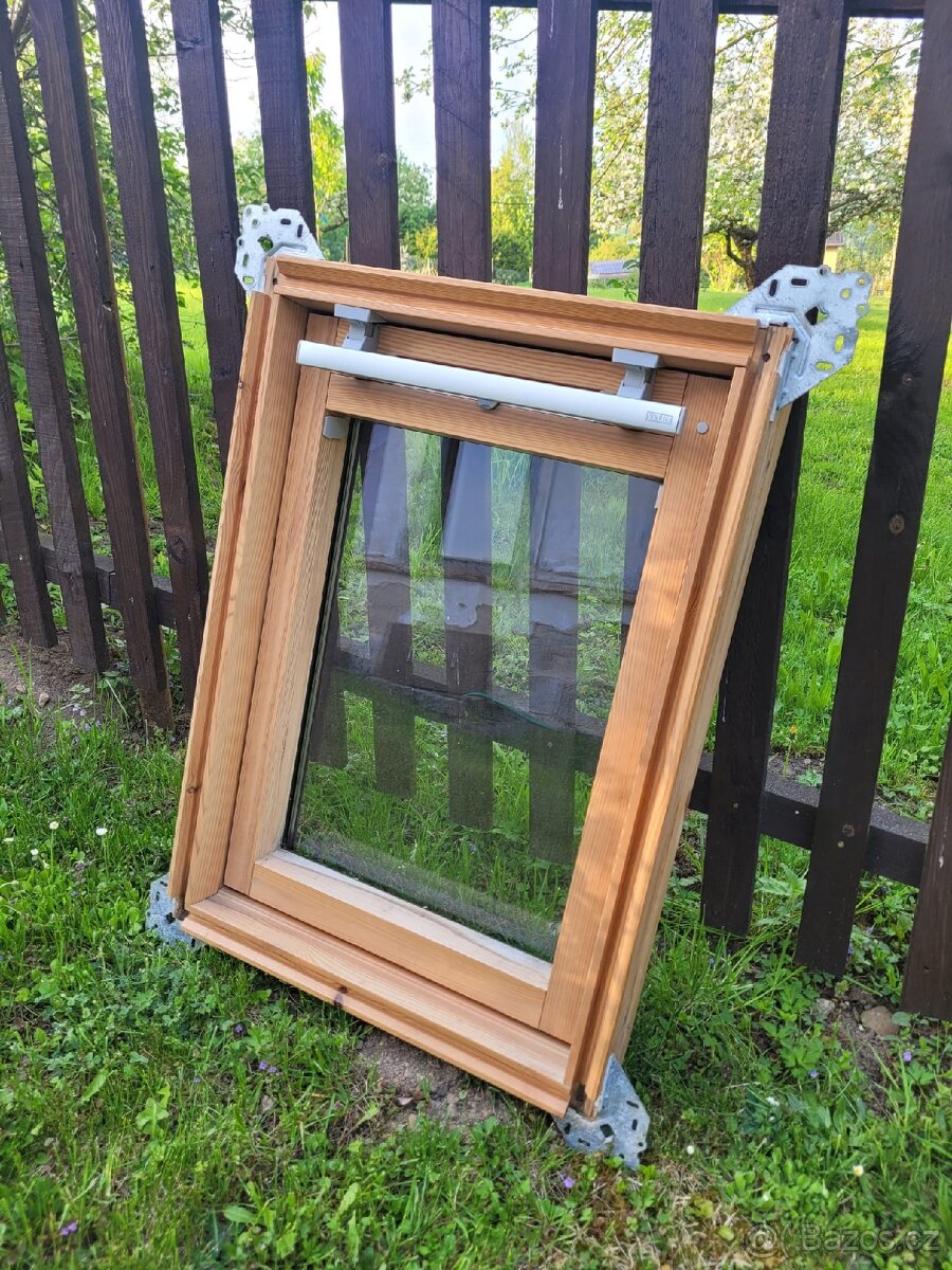 Štřešní okno Velux