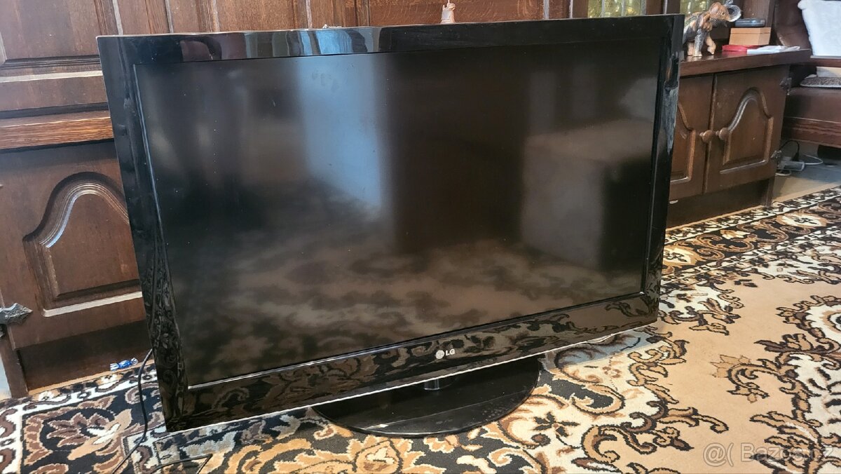Prodám televizi LG 42" 106cm