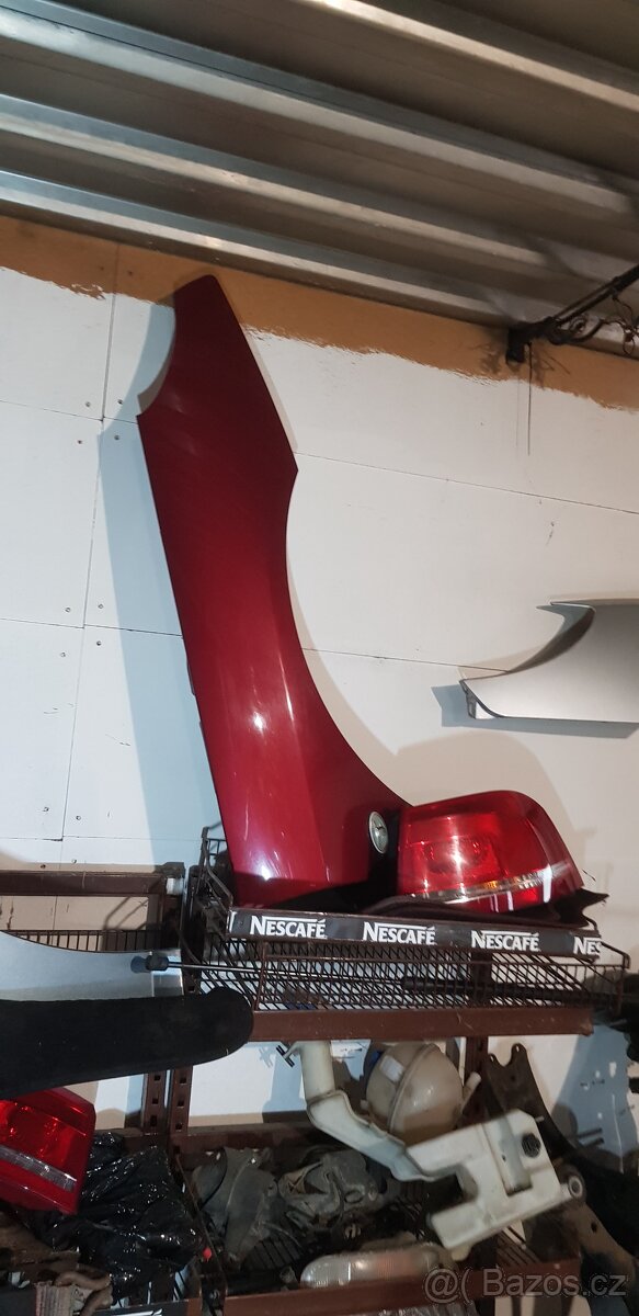 Peugeot 407 přední blatniky pravé