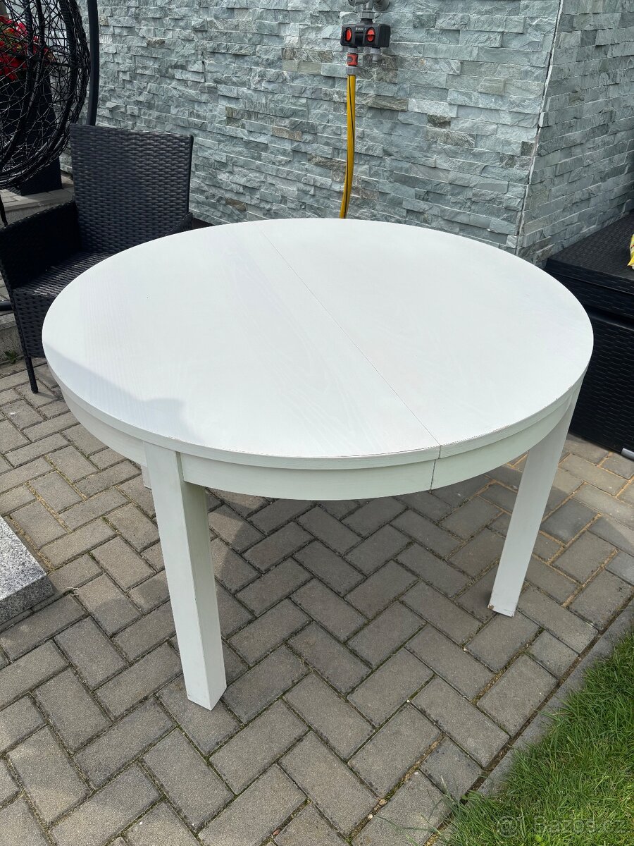 Rozkládací stůl Ikea