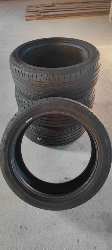 Bridgestone Turanza 225/40 ZR19 93 W XL MO letní