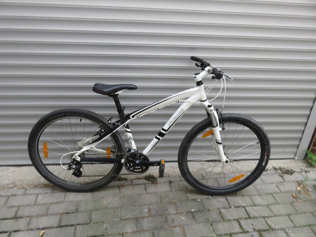 Horské kolo Specialized Hardrock 26 - vel. 15,5