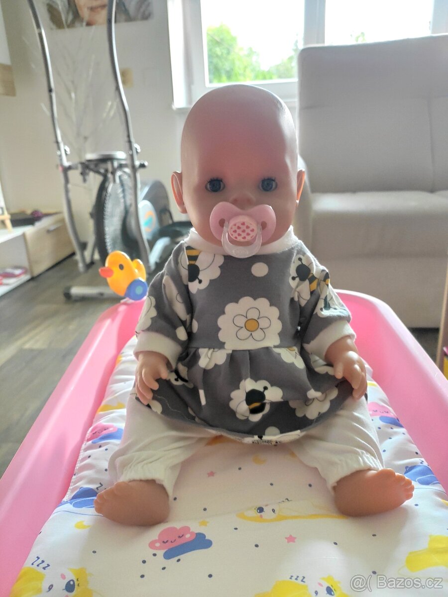 Panenka Baby Born s kouzelným dudlíkem a příslušenstvím
