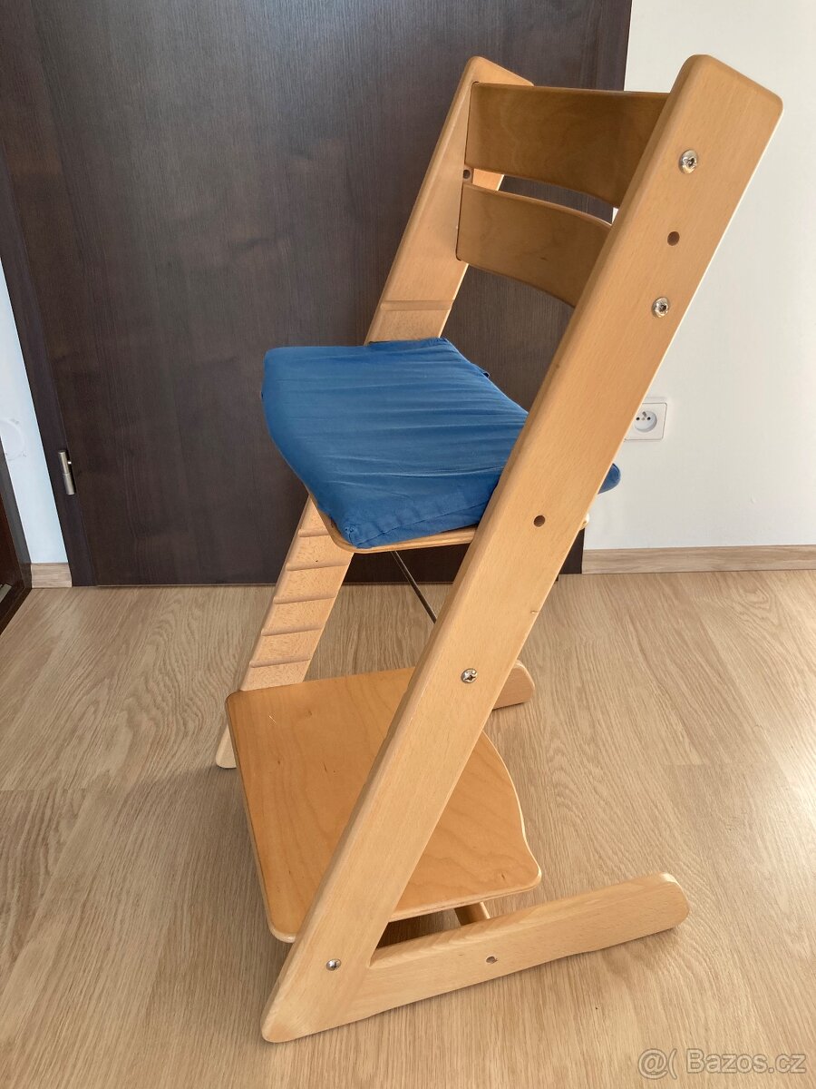 Rostoucí židle