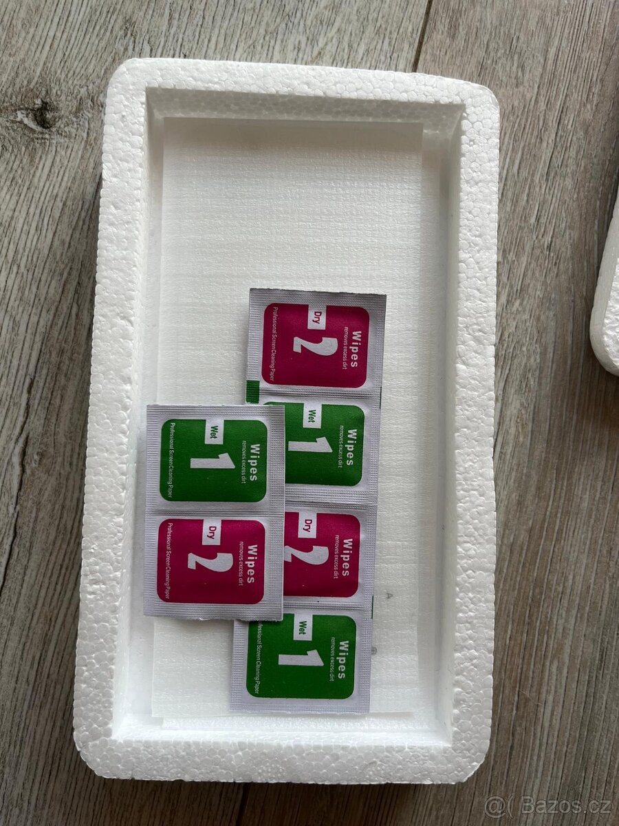 Tvrzená skla na IPHONE XS