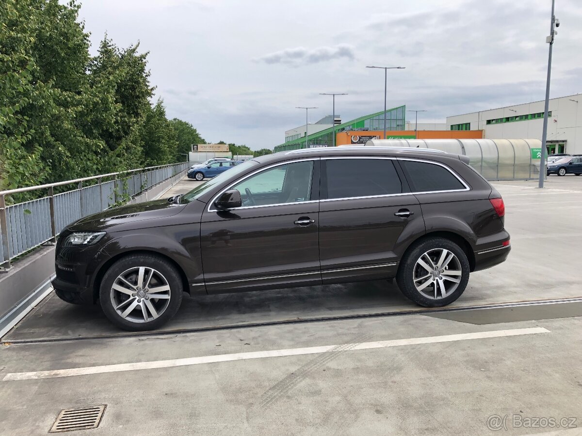 Audi Q7 3.0 tdi 176 kW 7 mist tazne webasto