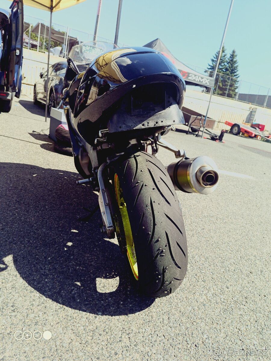 Suzuki GSX-R 750 srad