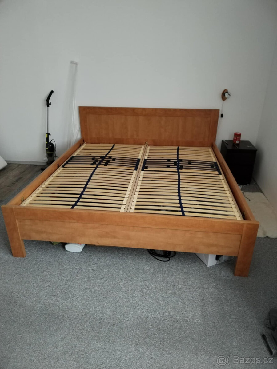 Postel dvoulůžková