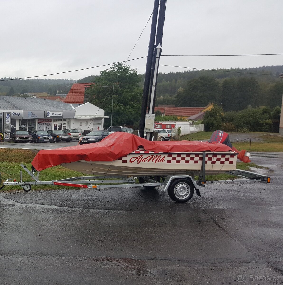 Motorový člun Mackay, závěsný motor YAMAHA 8HP