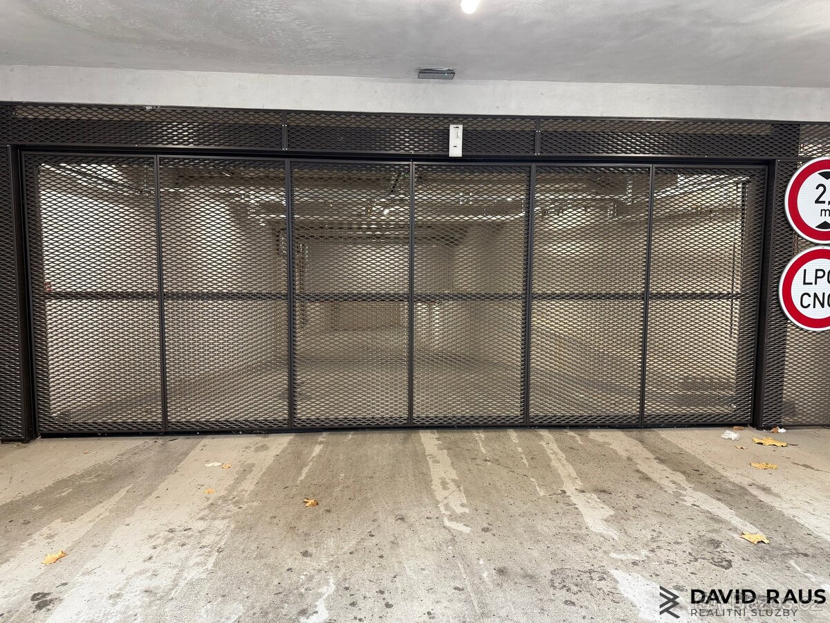 Pronájem garážového stání 13 m², Brno - Pekárenský dvůr