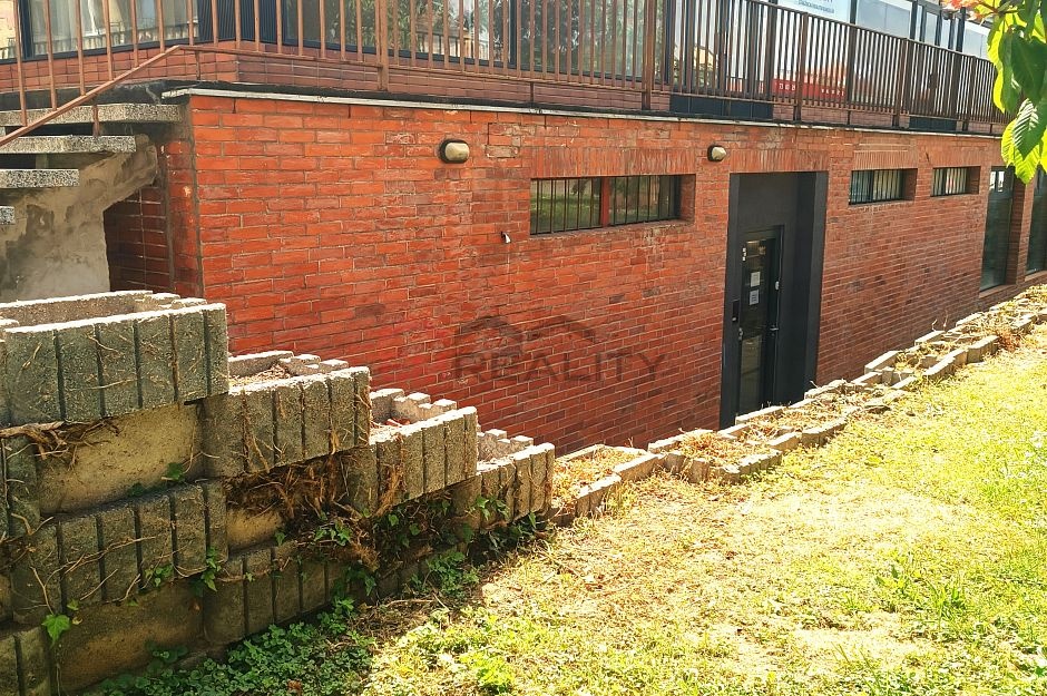 Pronájem komerčních prostor