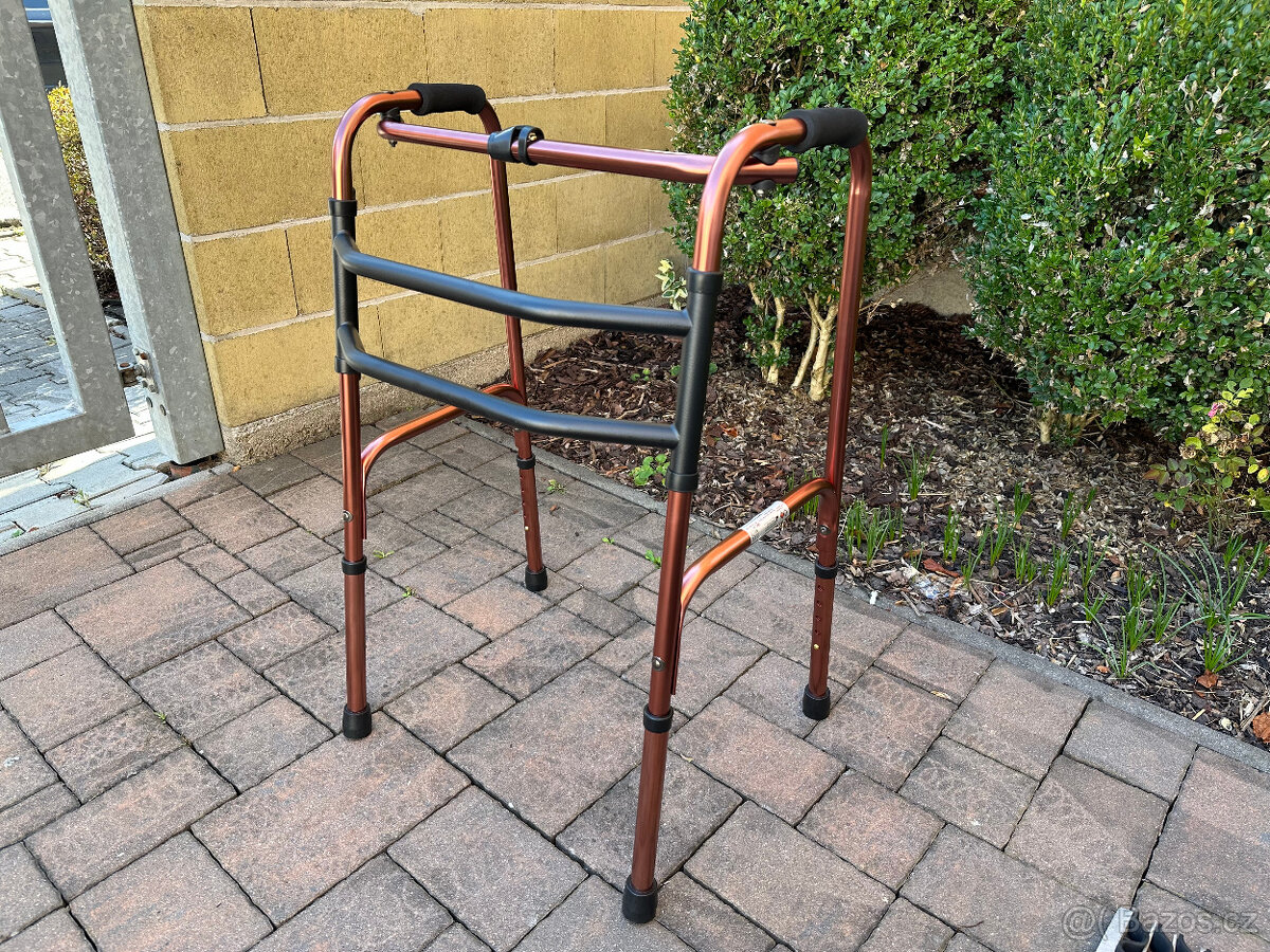 Chodítko pro seniory a důchodce - nové, 4bodové, skládací