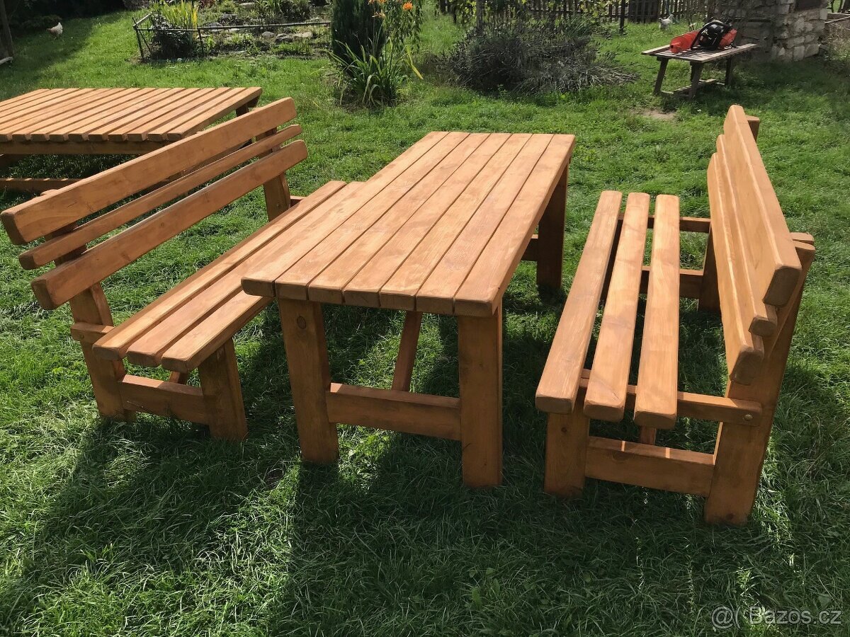 Stůl a dvě lavice z masivního smrku - NOVÉ