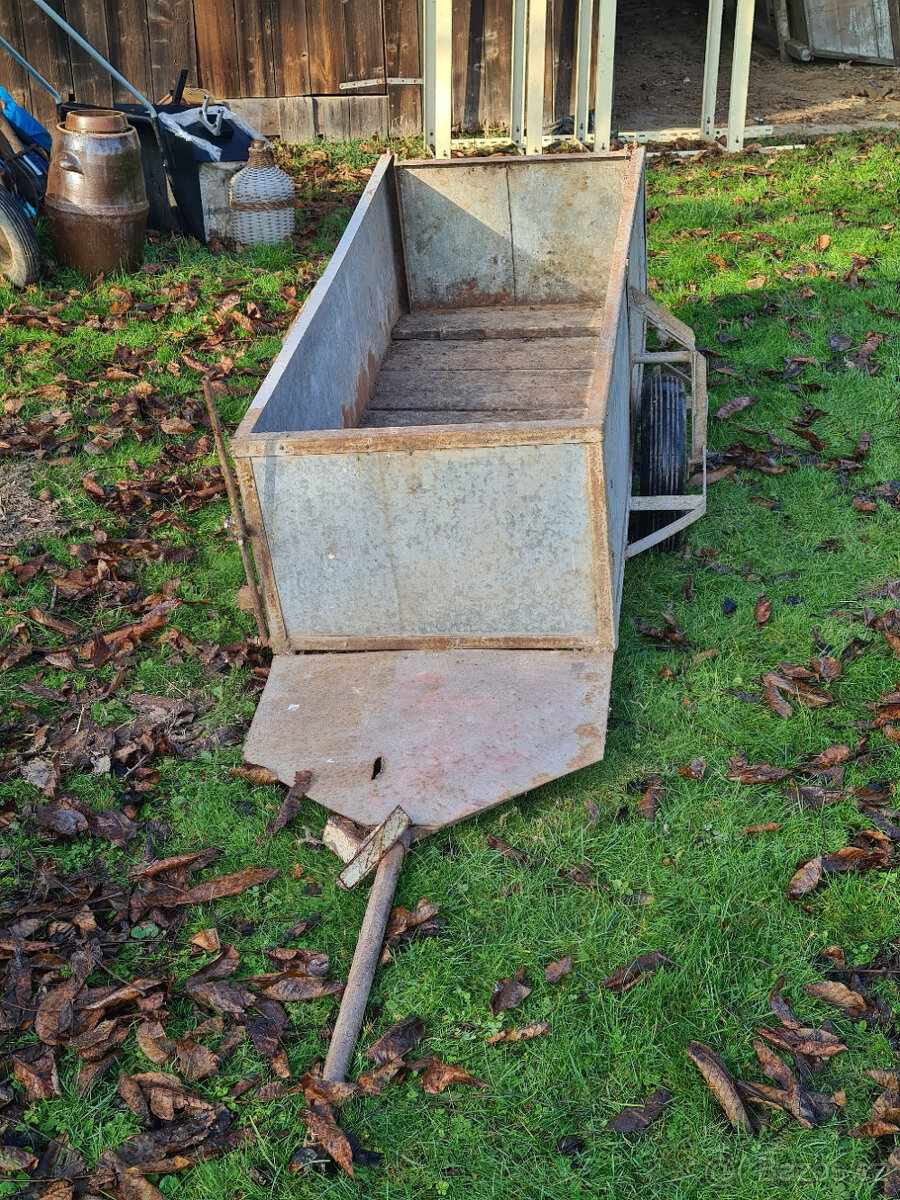 Vozik za malotraktor