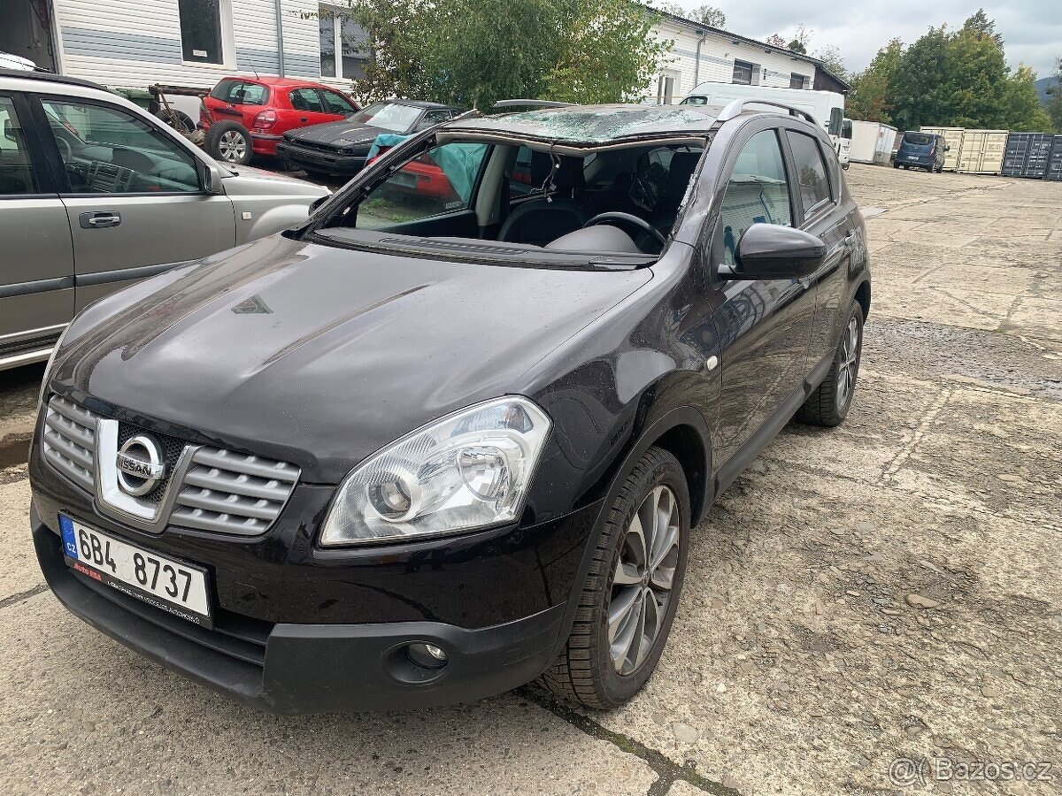 Nissan Qashqai 2,0 benzin,r.v.2010,automat