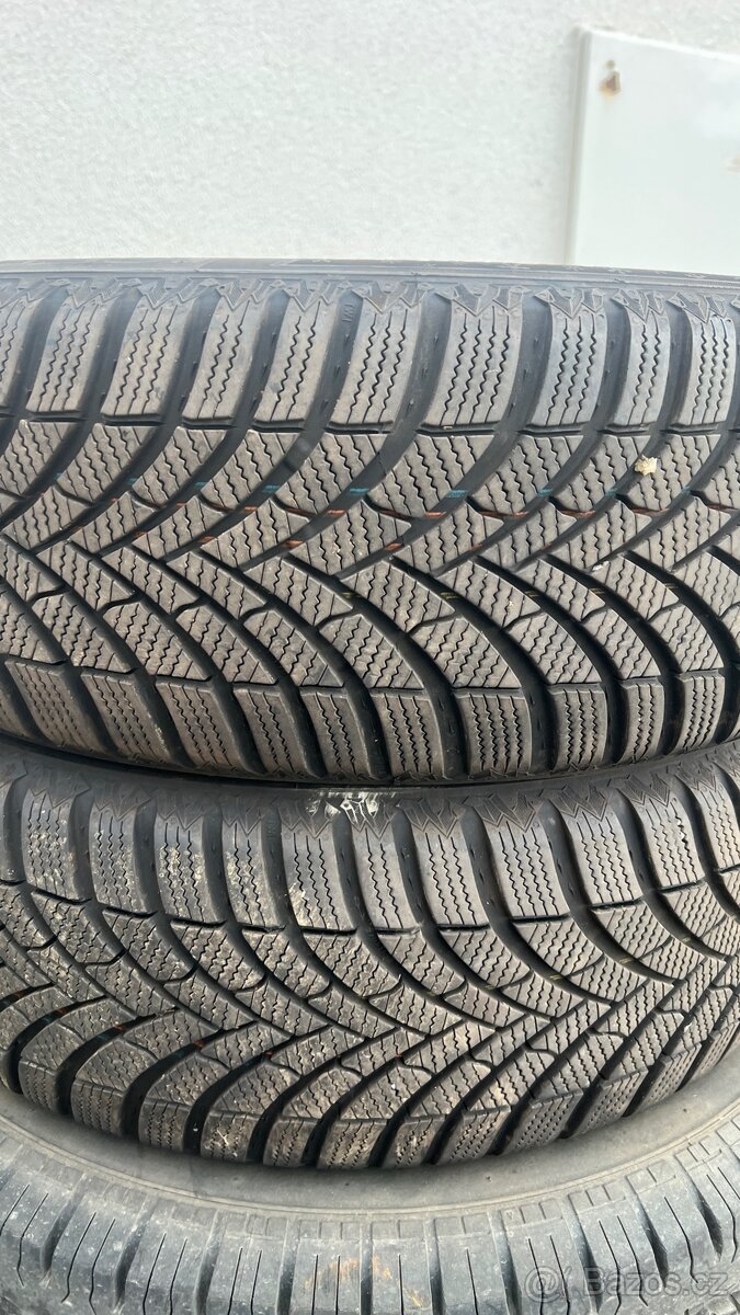 Zimní pneumatiky 205/55 R16