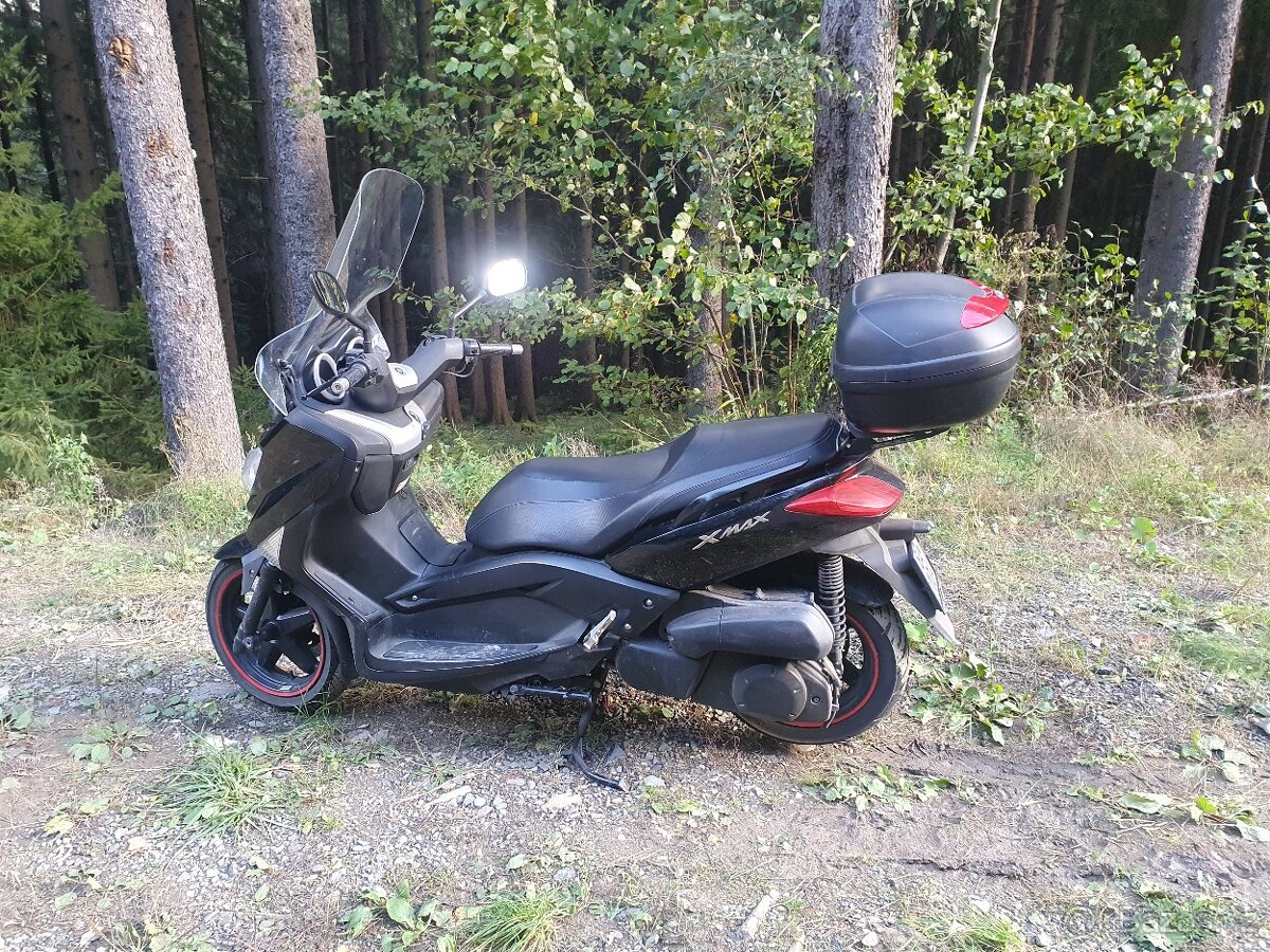 Yamaha X-Max 250 skútr