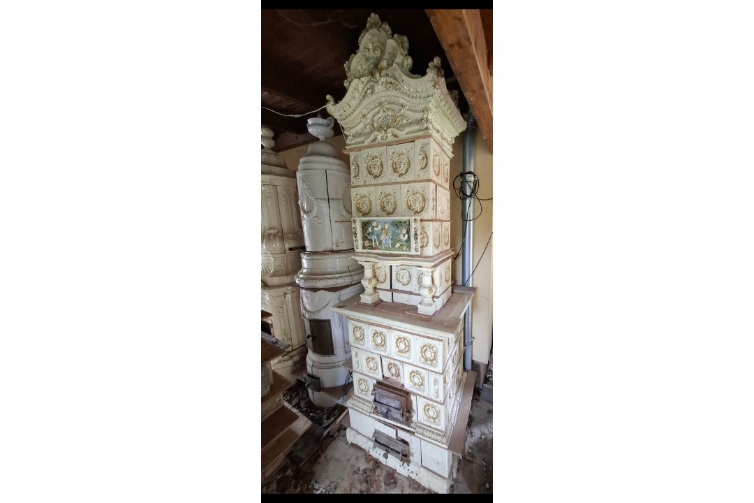 Kachlová kamna , starozitná