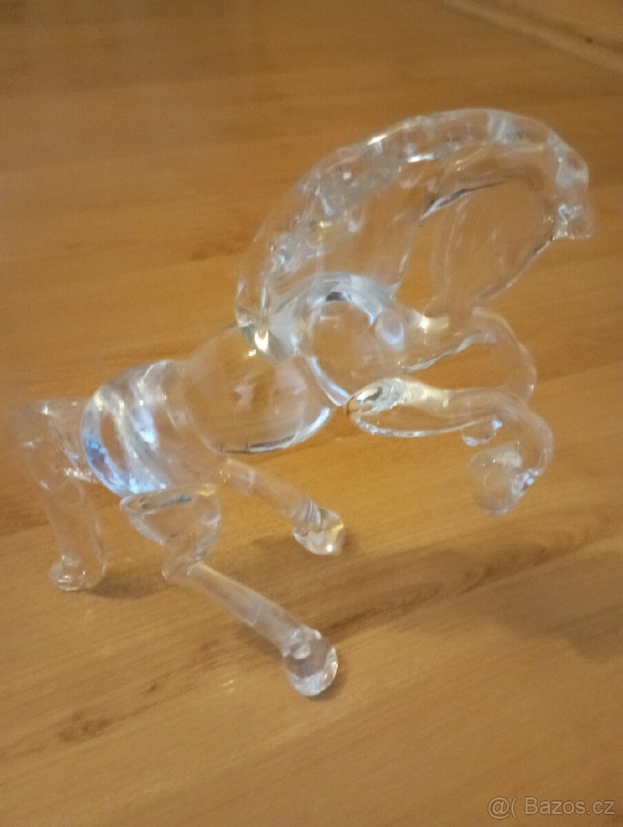 Skleněná figurka