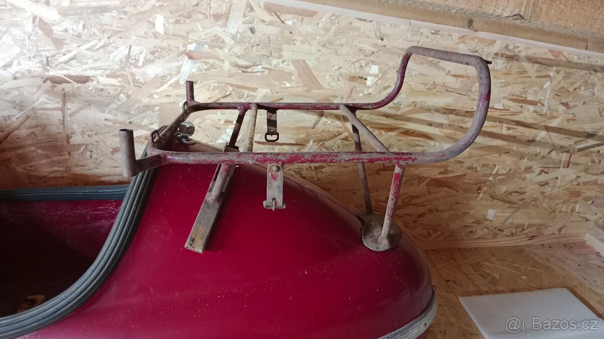 Nosič na sidecar Velorex 560
