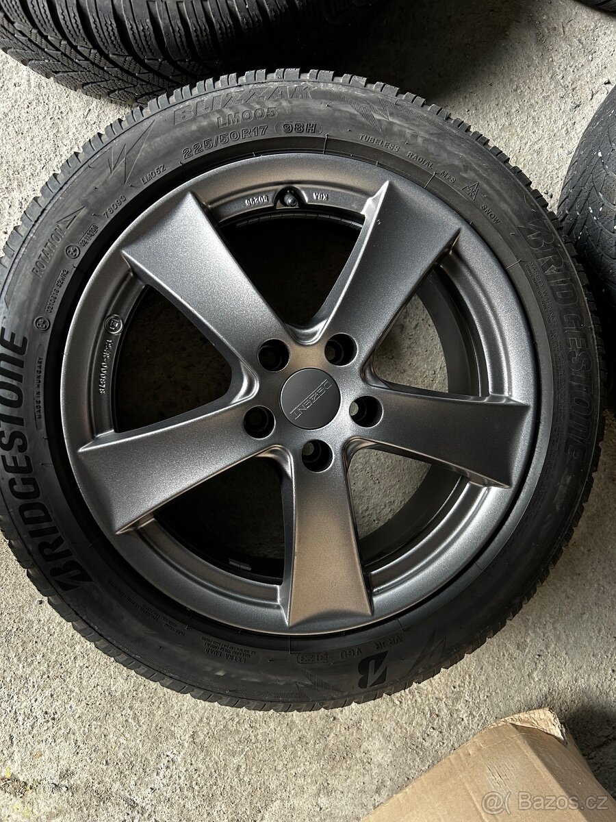 Škoda ,VW,Seat,Audi, 5x112 r17 , pneu 225/50/17
