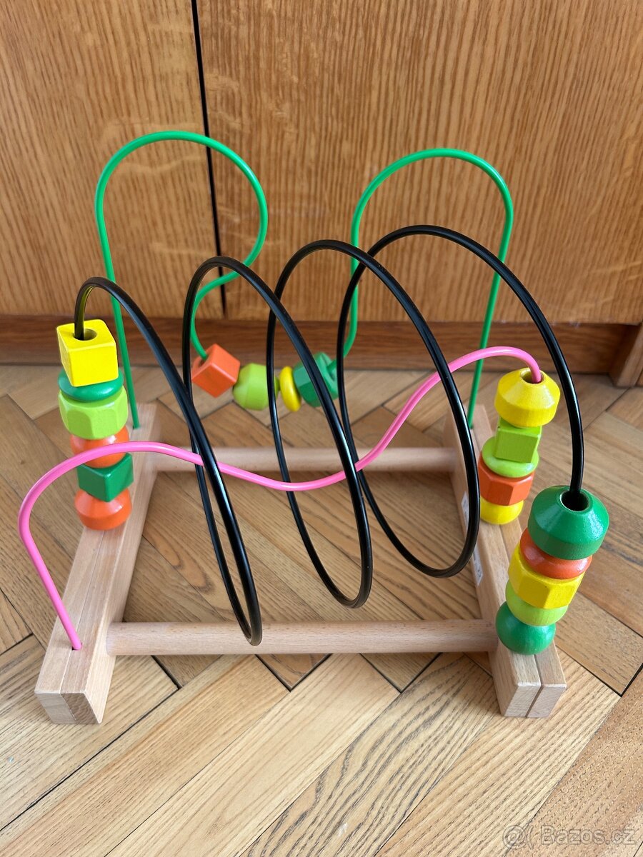 Korálkové bludiště Ikea