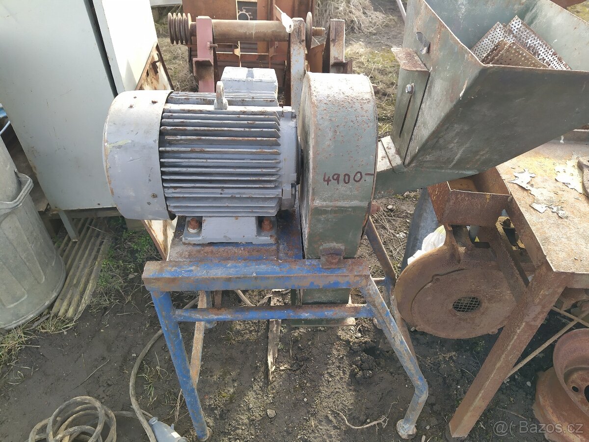 Kladívkový šrotovník 5,5 kW, 2810 otáček/min, domácí výroba