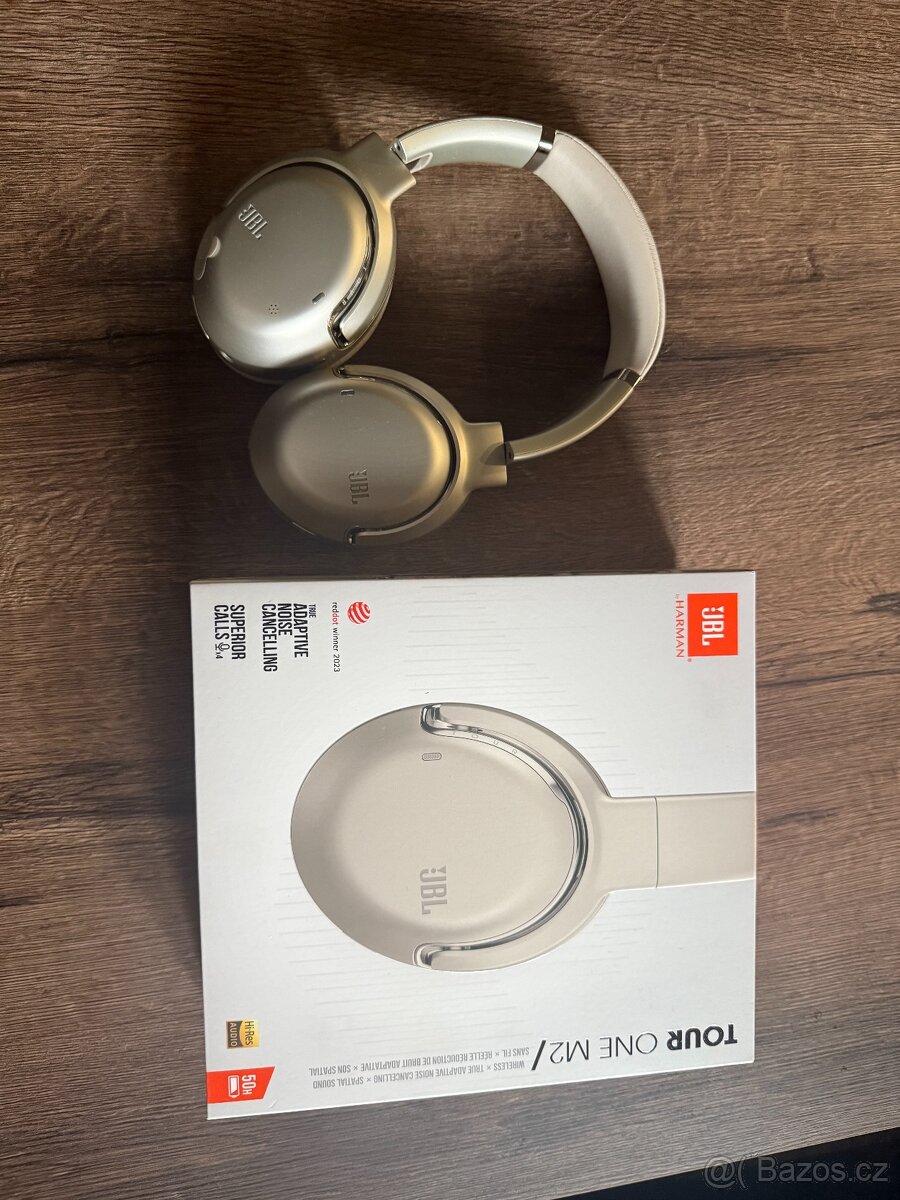 Sluchátka JBL TOUR ONE M2