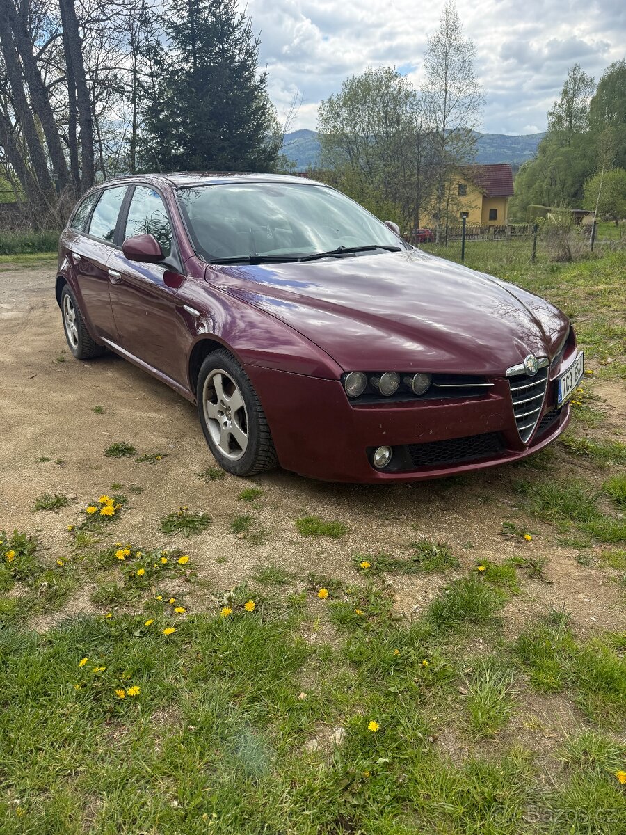 Alfa Romeo 159 1.9 JTDm Automat 110kw