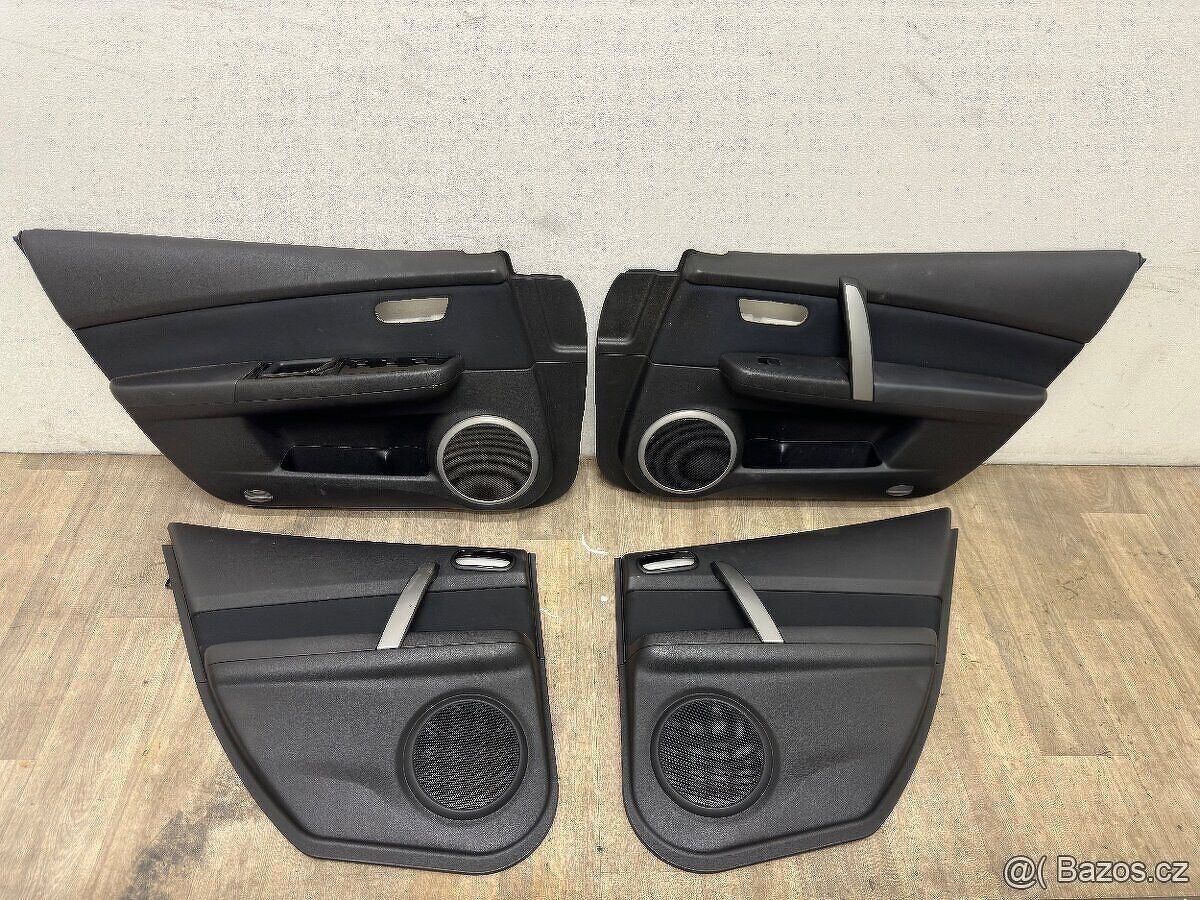 Mazda 6 GH combi tapecy - výplně dveří