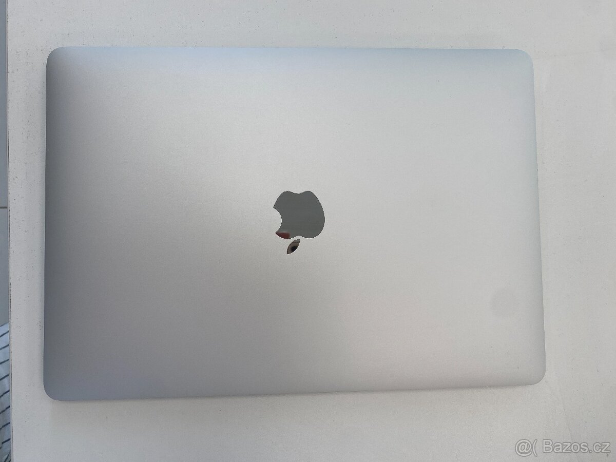 Macbook Air M1, 8/256GB, 100% Baterie
