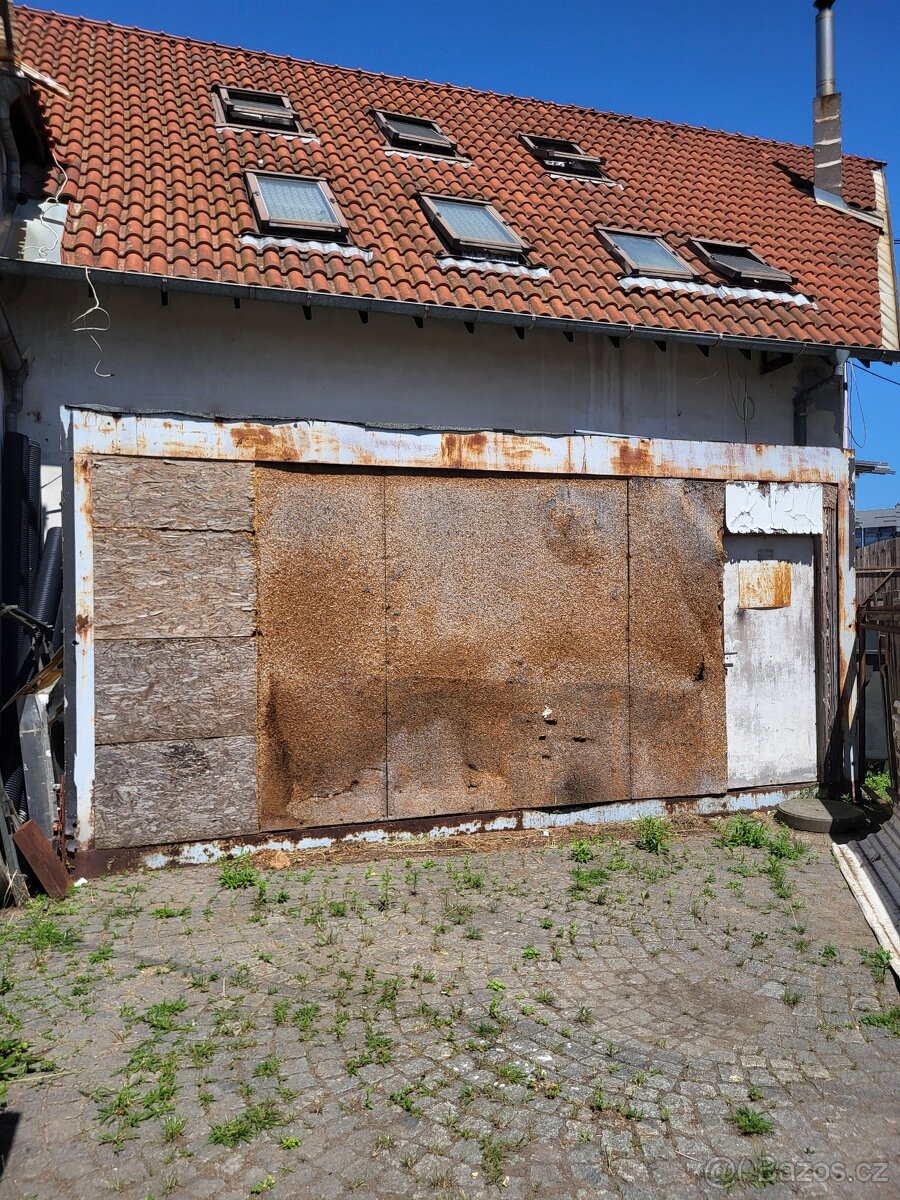 Stavební buňka za odvoz