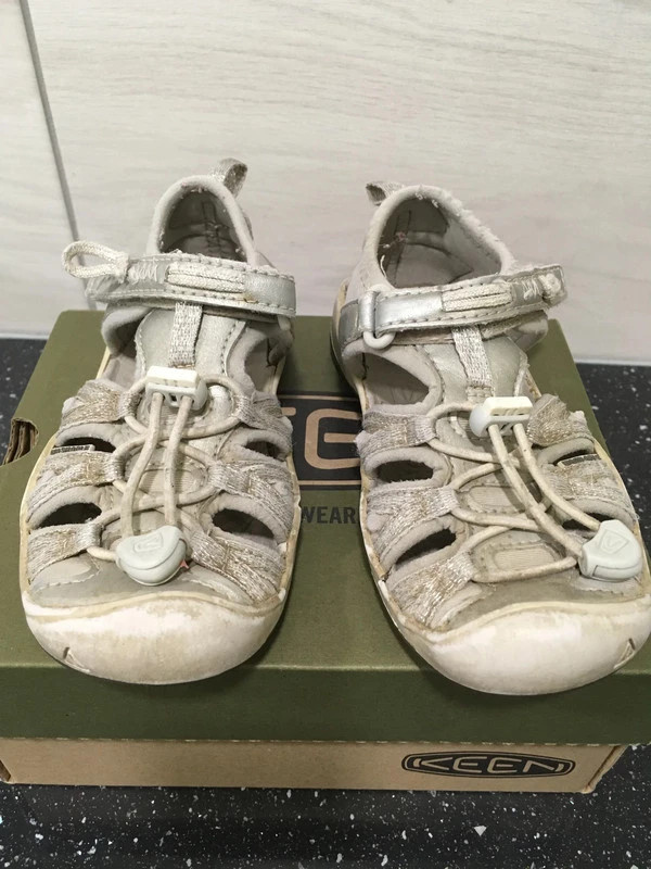 Sandále Keen Moxie 27/28