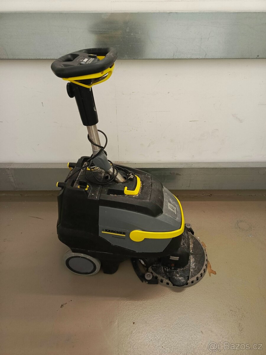 Karcher BD38/12 C - podlahový mycí stroj