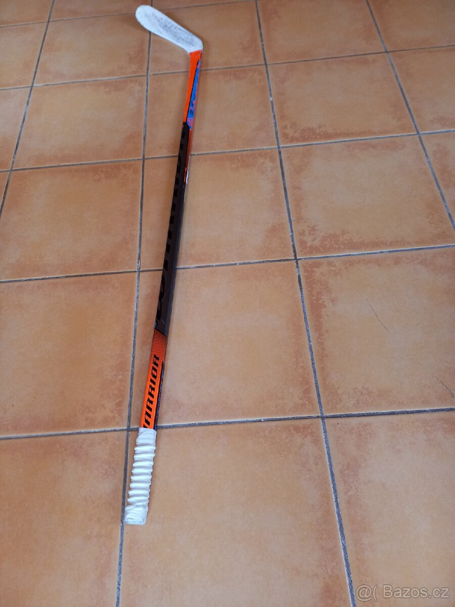 Hokejka warrior covert