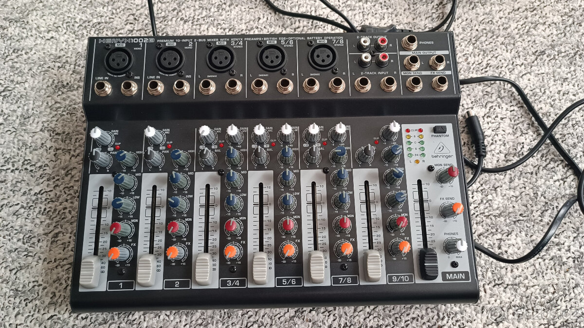 Mixážní pult Behringer XENYX 1002 B analogový mixpult
